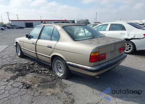 1991 BMW 525 I z USA, uszkodzony, nr VIN WBAHD531XMBF95118